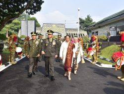 Gubernur Akademi Militer Sambut KSAD Hadiri Wisuda Purnawira Pati TNI AD