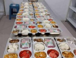 Sekjen Partai Besar Cawe Cawe Mengondisikan Rantang Makan Gratis
