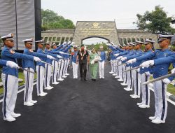 Tradisi Penyambutan Wakil Gubernur Digelar Akmil