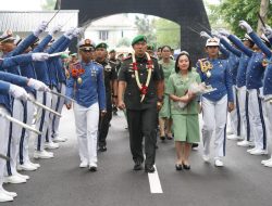 Tradisi Penerimaan dan Pelepasan Danmentar di Akademi Militer
