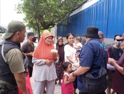 PEWARNA (Persatuan Wartawan Nasrani) Jakarta Barat Berbagi Takjil di Bulan Ramada