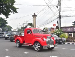 Mayjend Arnold (Gubernur Akmil) Laksanakan Buka Puasa Bersama Keluarga Besar Akmil dan Komunitas Mobil-Motor Klasik