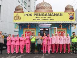 Kapolresta Magelang dan Ketua Bhayangkari Kunjungi Pos Pam Ramadhan Bagikan Bingkisan untuk Petugas