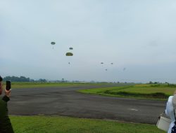 24 Taruna Giat Penerjunan Wingday ke-6 di Pusdiklatpassus
