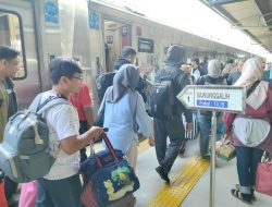 WFA Bikin Arus Balik Lebih Merata, 758 Ribu Warga Tinggalkan Jakarta dengan KA, Baru 514 Ribu Kembali