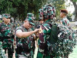 Mayjen TNI Arnold Pimpim Penyematan Brevet Latihan Widya Yudha dan Menembak Taruna Tingkat III Akmil