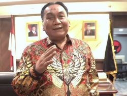 Bambang Pacul Patuh Aturan, Menteri Prabowo Masih Rangkap Jabatan