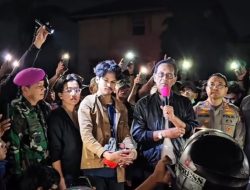 Gending Raja Manggala Mengiringi Sri Sultan Hamengku Buwono X Menemui Ribuan Massa Aksi di Polda DIY