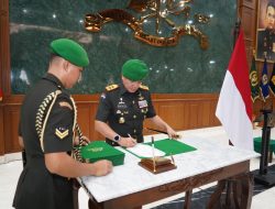 Mayjen TNI Rano Tilaar Pimpin Serah Terima Jabatan dan  Tradisi Warga Baru Akademi Militer