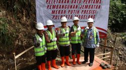 Herbin Sianipar Letakkan Batu Pertama Jembatan Presisi Penghubung Jambewangi–Gondangsari