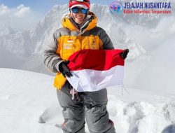 Pendaki Perempuan Indonesia Berhasil Menaklukkan Puncak Gunung Ama Dablam di Nepal 