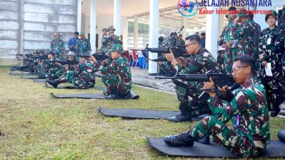 Lanud Sjamsudin Noor Gelar Latihan Menembak Berkala Guna Perkuat Ketangguhan dan Kesiapsiagaan Prajurit, Asah Ketangkasan dan Fokus Tempur