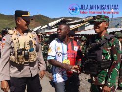 Patroli Cipta Kondisi Kabupaten Puncak Jaya Dalam Kondisi Aman Oleh Kodim 1714/Puncak Jaya dan Polri