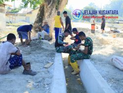 Satgas TMMD ke-129 Kodim 1505/Tidore Hangatkan Kebersamaan Makan Bersama Warga di Lokasi Pekerjaan