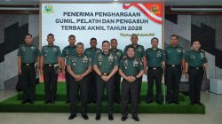 Mayjen TNI Rano Tilaar Beri Penghargaan Kepada Gumil, Pelatih, dan Pengasuh Terbaik